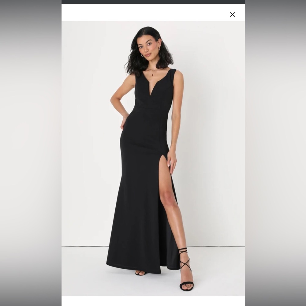 Lulus black dress, size small, new with tags, high slit